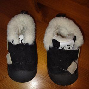 Vignyhoney-Black with cream fur-Velcro, EU-19